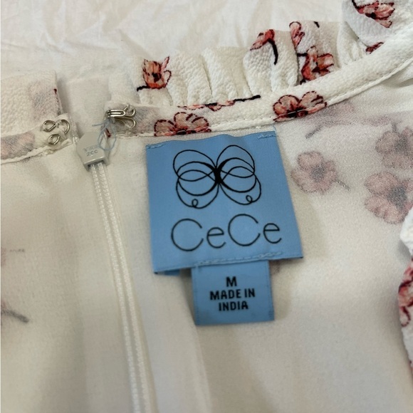 Cece Puff white Sleeve V-neck floral Printed Dress. Women’s size medium - Picture 10 of 11